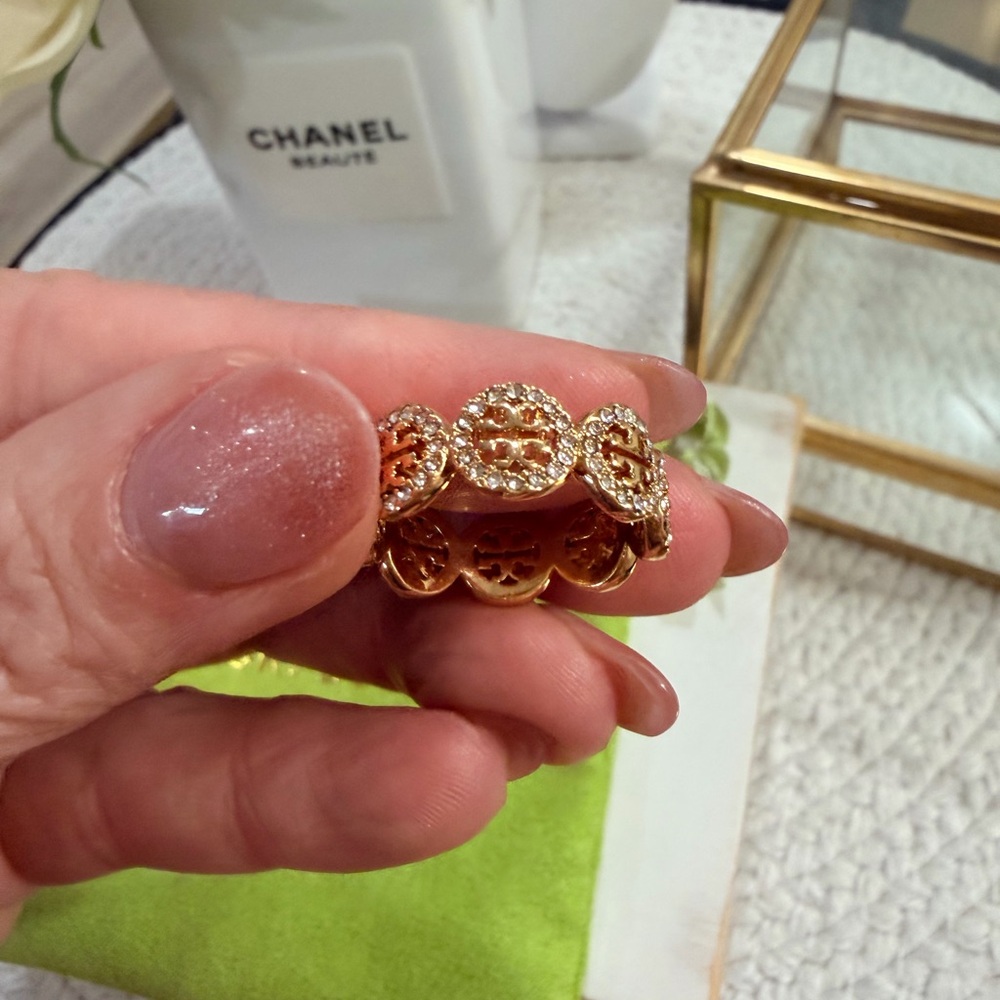 Tory Burch Miller Pavé Ring - NWT/Dust Bag SIZE 8 - Picture 6 of 8
